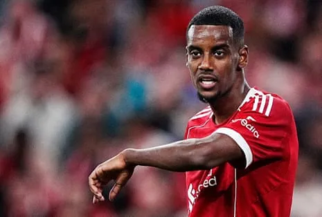 Alexander Isak's First Appearance Delivers Star Power Amid Evident Lack of Match Fitness