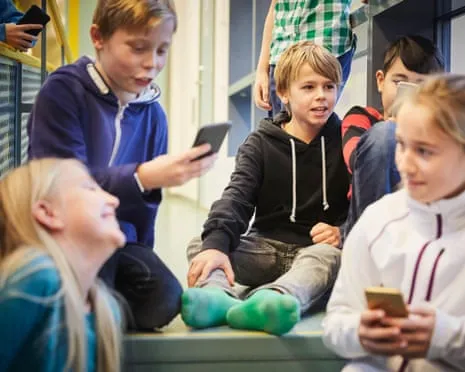 The Scandinavian nation to Enforce Countrywide Cellphone Restriction in Schools